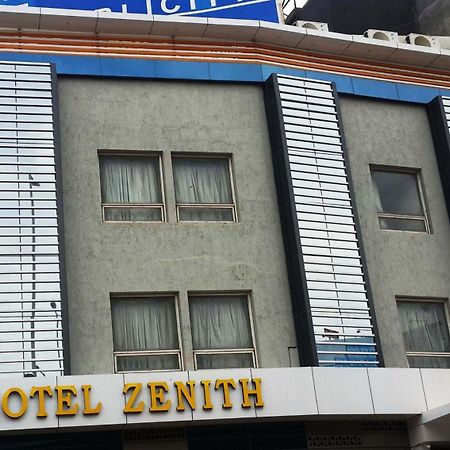 Hotel Zenith Surat Bagian luar foto