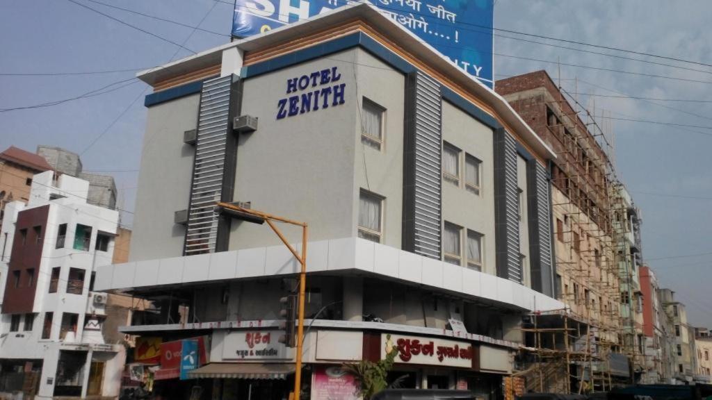 Hotel Zenith Surat Bagian luar foto